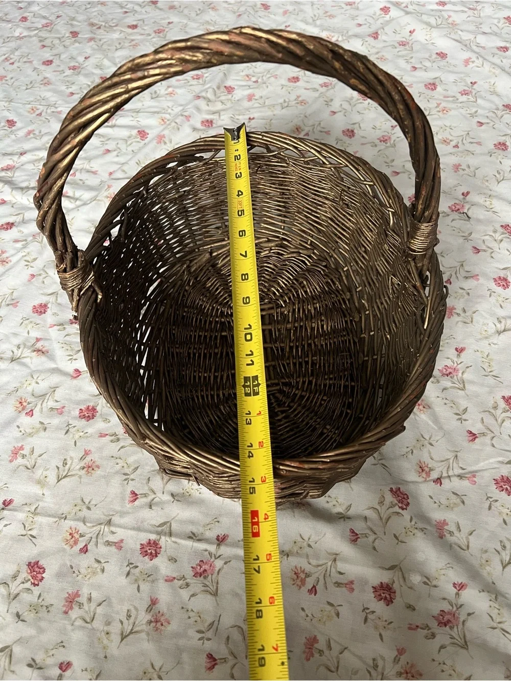 Woven Brown Decorative Willow Picnic Basket with Handle